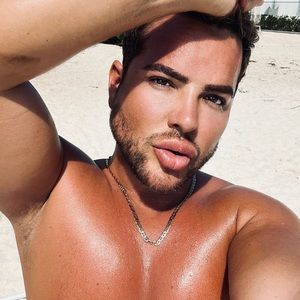 Meet your Posher, Michaelangelo